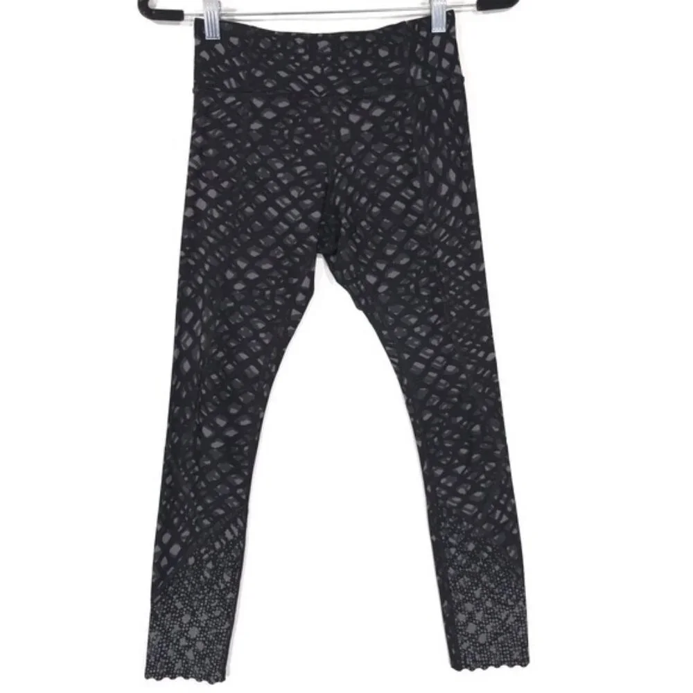 Lululemon Women's Leggings Reflective Patterned‎ Black Size 4